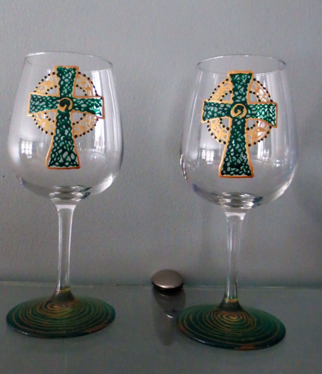 Wine Glass Irish Celtic Cross Hand Painted Green And Gold St