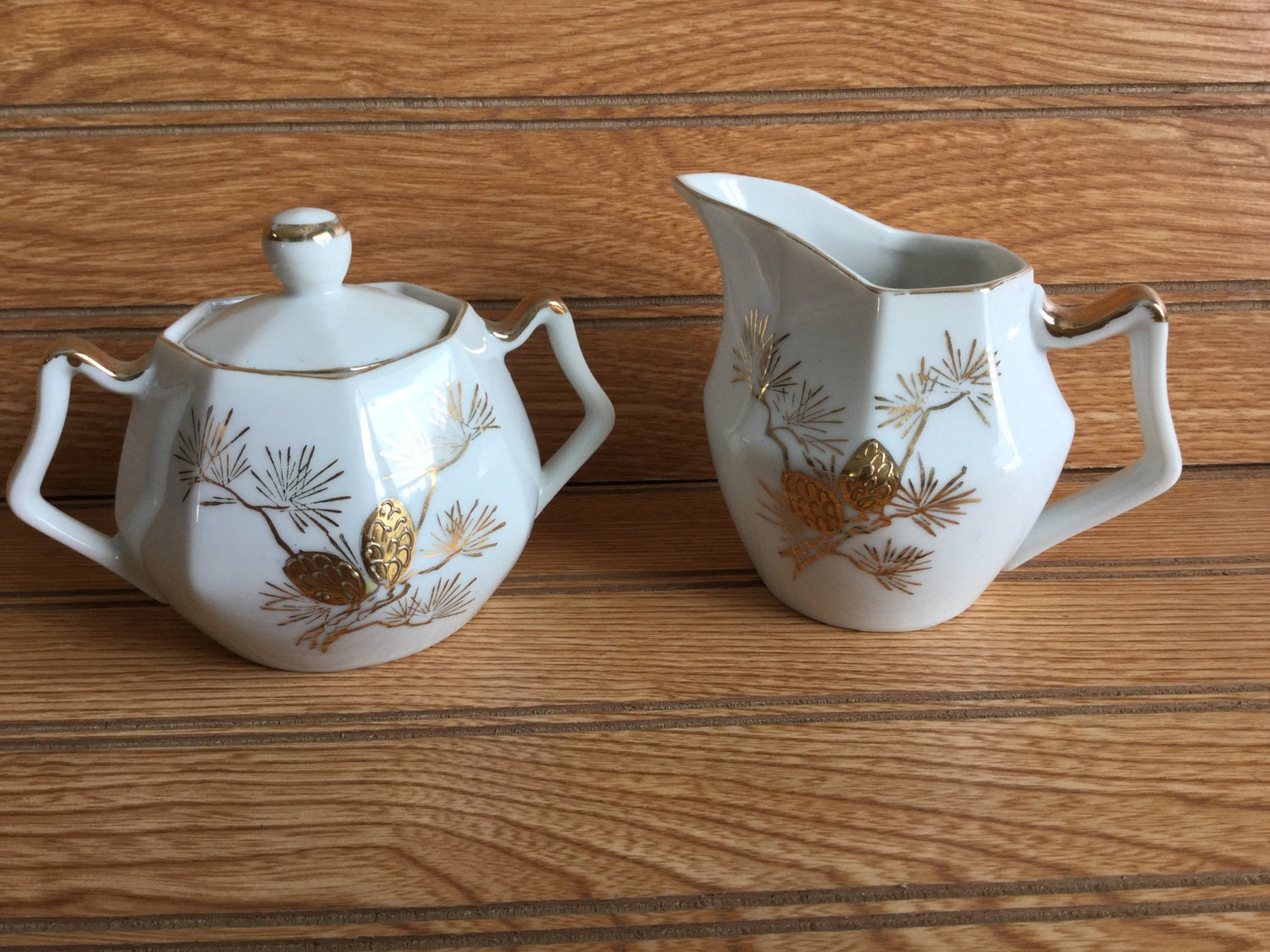 Vintage Made in Japan Sugar and Creamer Gold Trim Pine Cone