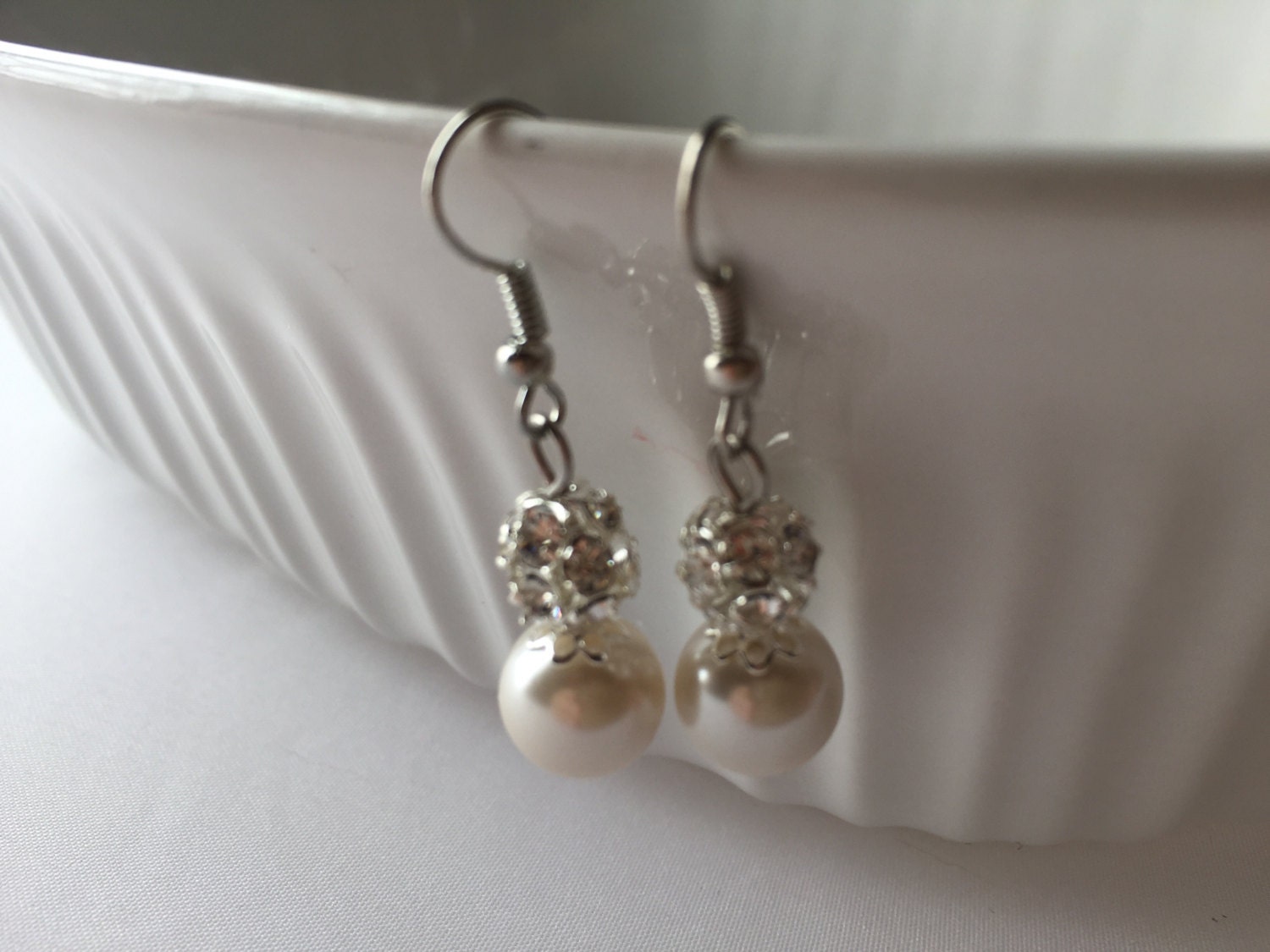 Pearl and rhinestone crystal dangle earrings,  Pearl and rhinestone earrings