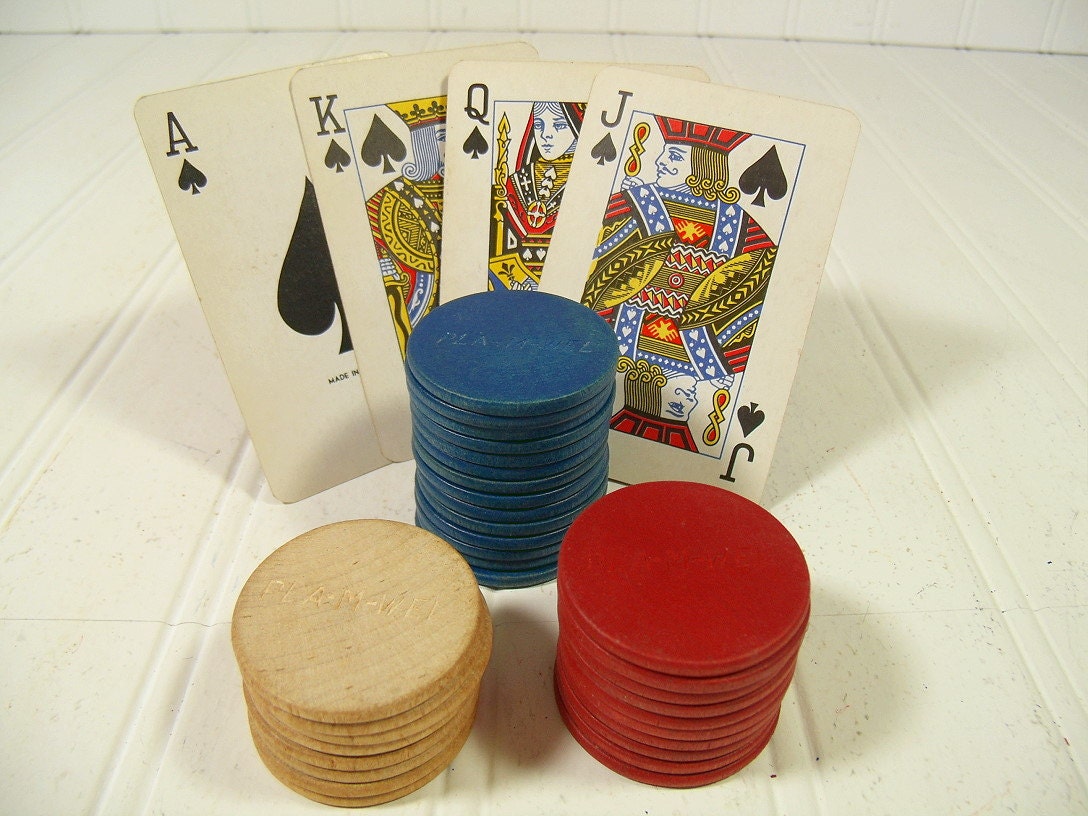 Vintage Wooden PlaMWel Poker Chips Collection of 32 Red