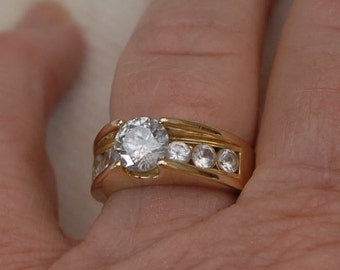 14kt Engagement/Wedding Ring with White Sapphires