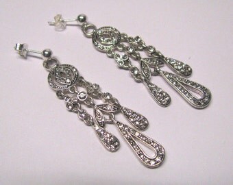 Pastel Toned Crystal Layered Duster earring main image 0