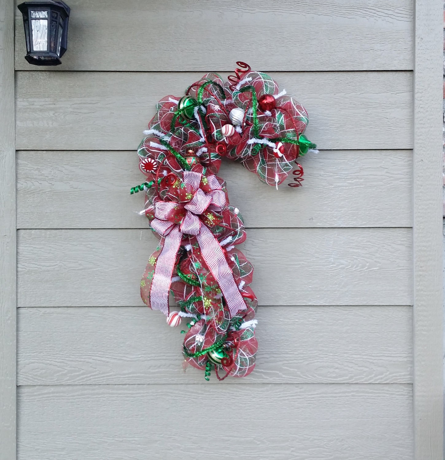 Christmas Wreath Candy Cane - Red White Green - Seuss