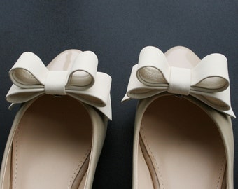 Ivory Leather Bow Shoe Clips