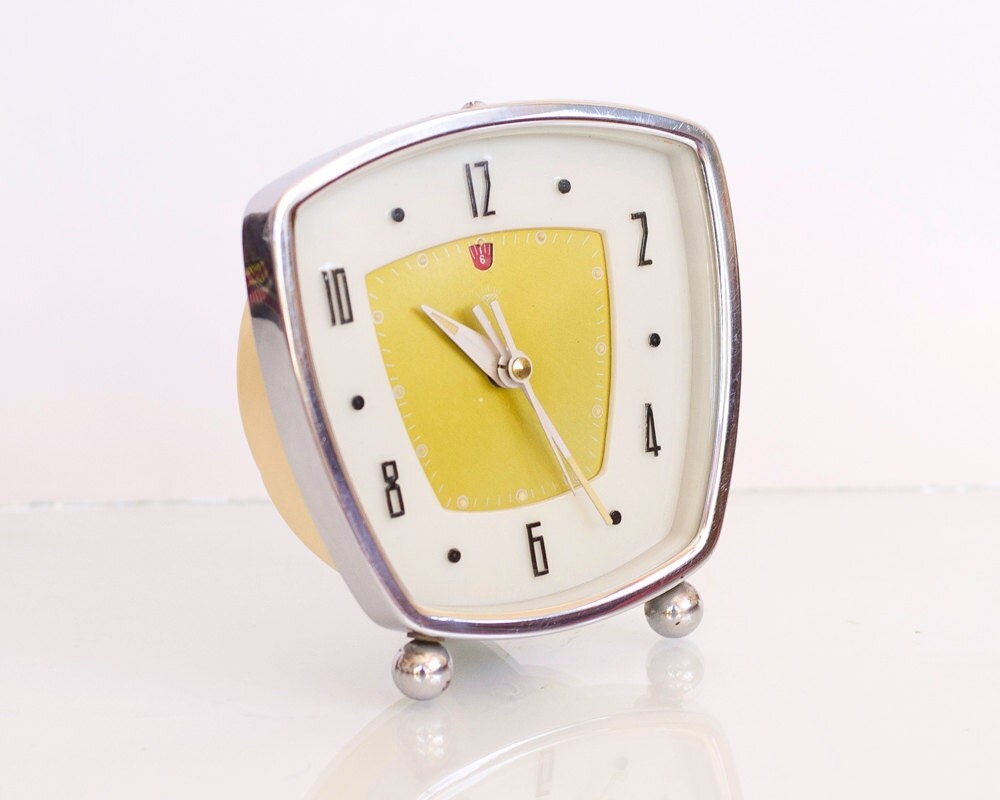 Vintage Chinese Diamond Alarm Clock Cream Mechanical Alarm