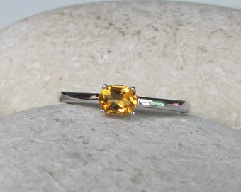 Dainty Citrine Stackable Ring- November Birthstone Silver Ring- Small Yellow Topaz Ring- Children Oval Shape Ring- Midi Pinky Thumb Ring
