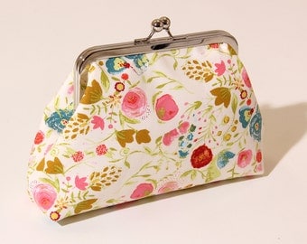 6 inch Purse Frame Sewing Pattern PN8101 Grace Clutch