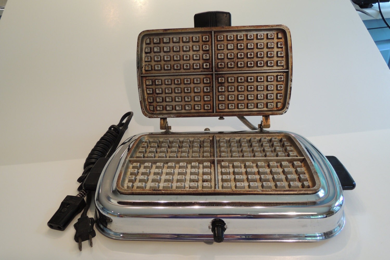 Westinghouse Double Waffle Iron Vintage Excellent condition