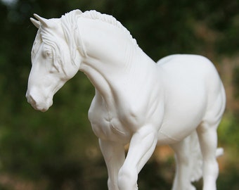 Shire Resin Model Horse Sculpture Figurine UNPAINTED Kit Blank Unfinished DIY Paint it Yourself Gift for Horse Lover