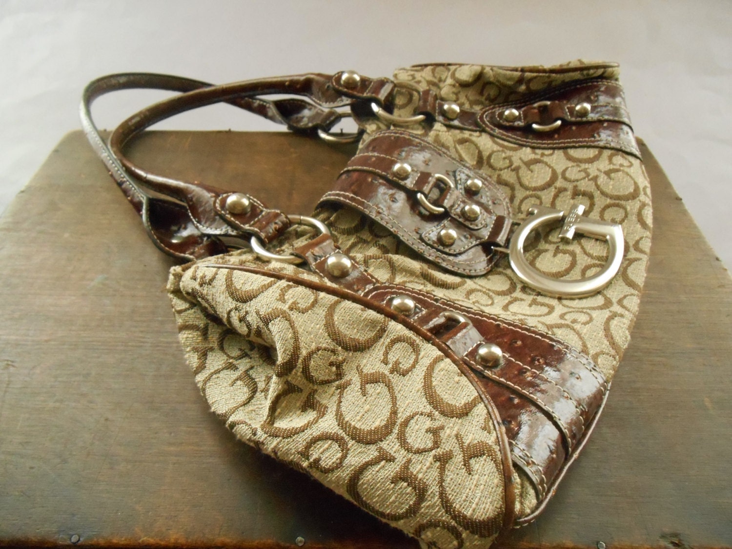 Guess Leather Purses | semashow.com