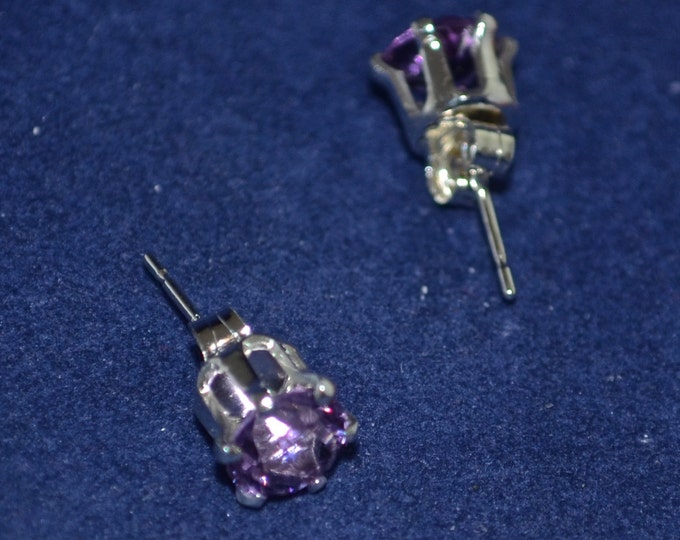 SALE Amethyst Studs, 6mm Round, Natural, Set in Sterling Silver E702