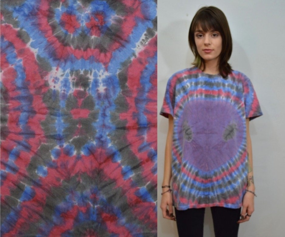 how to make an alien tie dye shirt