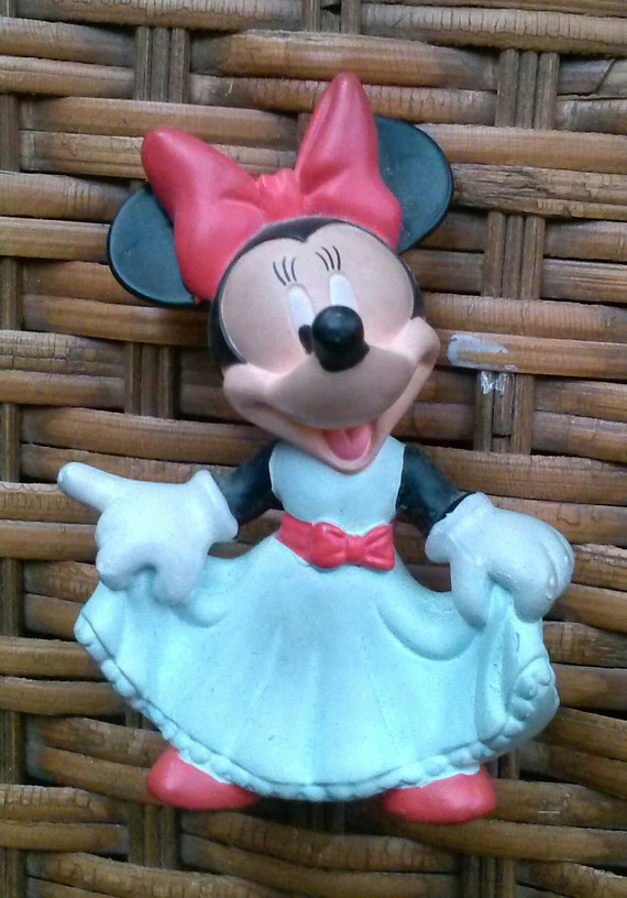 minnie mouse plastic figurine