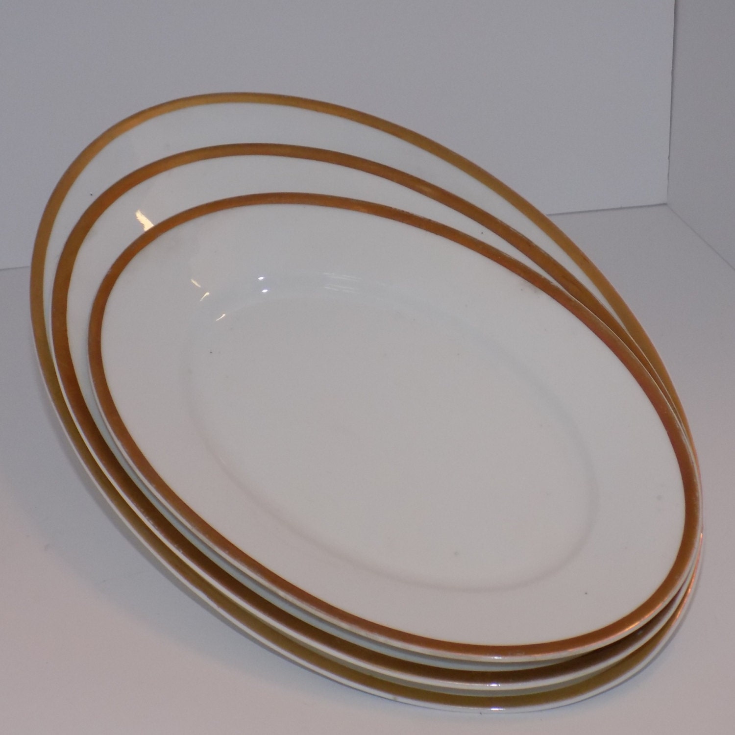 Vintage White and Gold China Serving Dishes Set of 3! Haute Juice