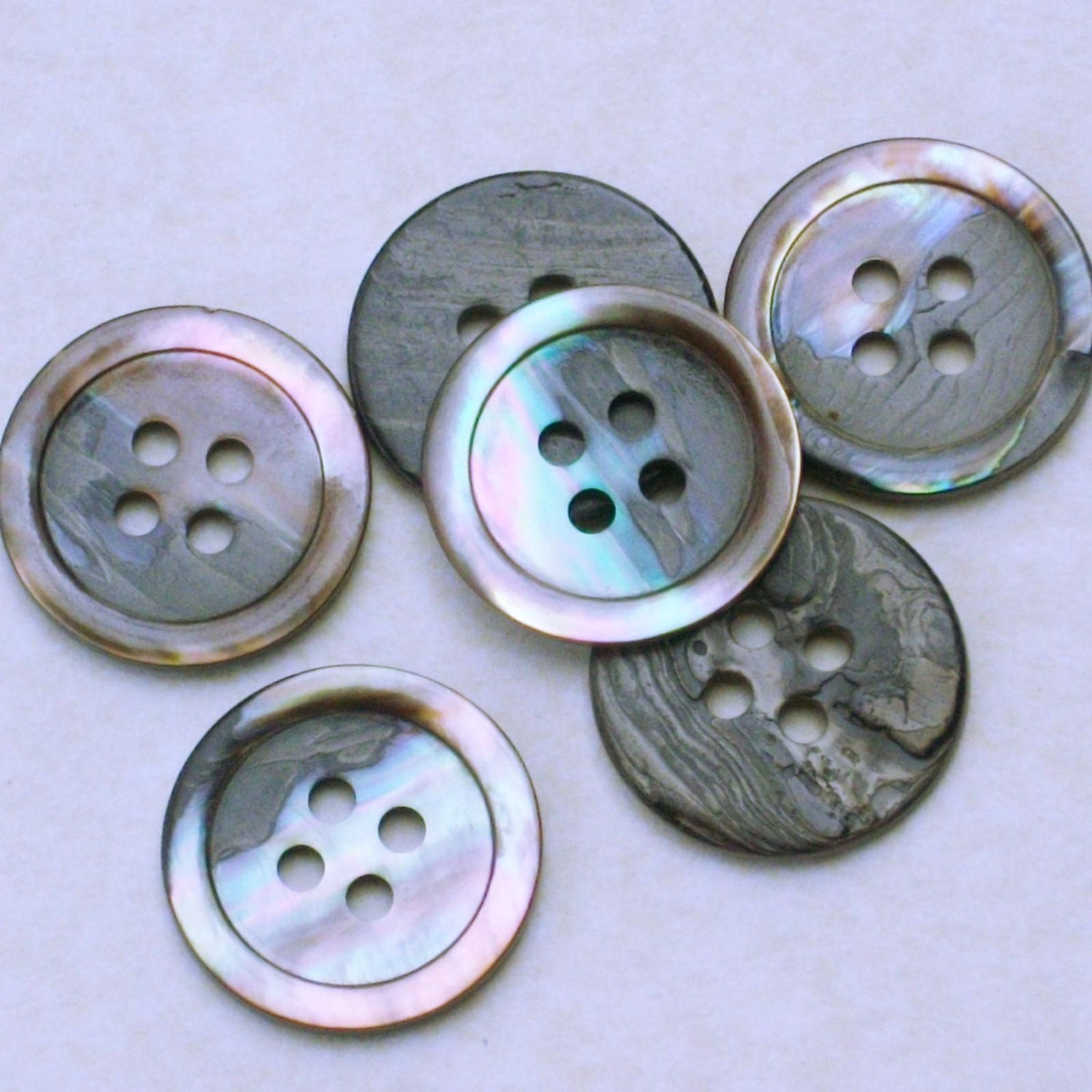 Mother of Pearl Buttons. Set of 6. BPD32L17/4H