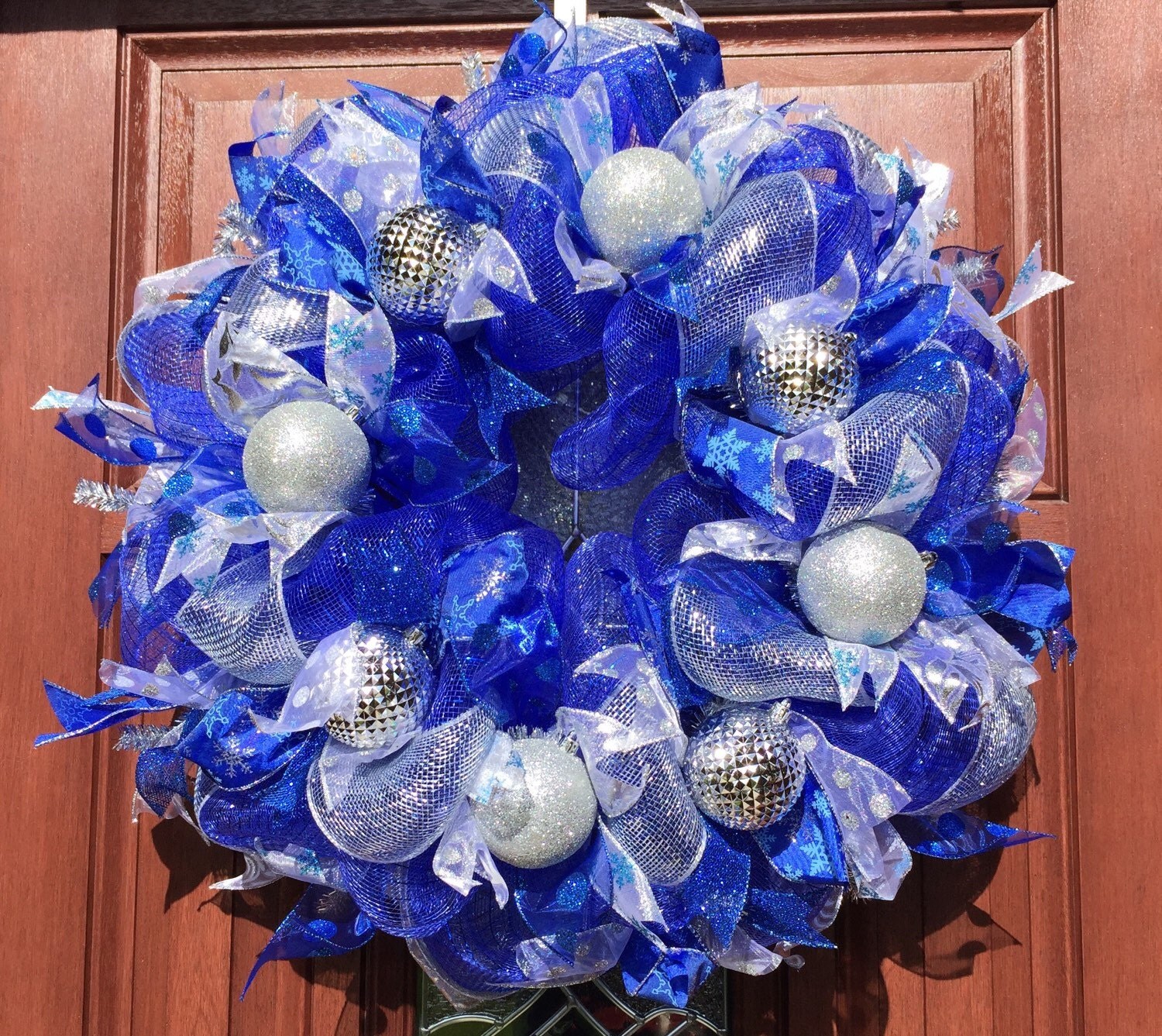 Deco Mesh Christmas Wreath Frozen Wreath Blue by WhatsOnYourDoor