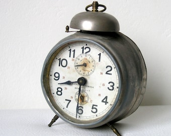 old fashioned alarm clock bulk