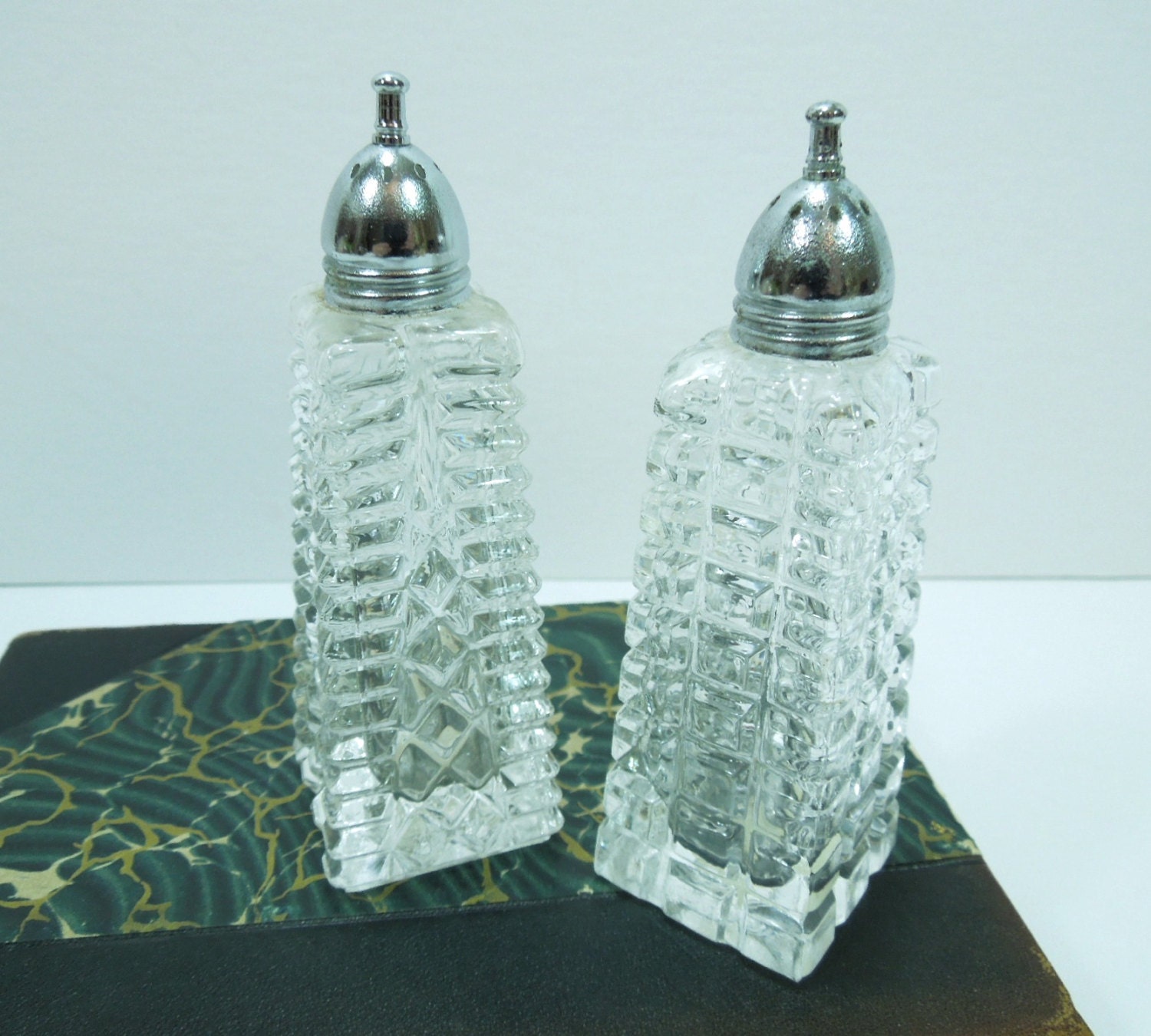 Salt and pepper shakers pressed glass traditional decor country