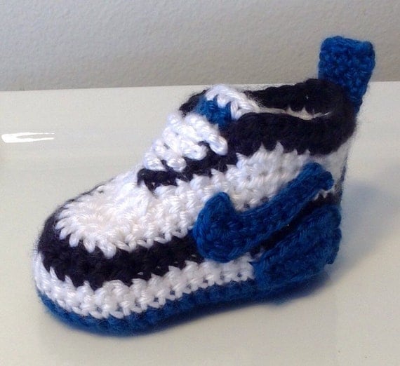 Sneaker Booties Inspired by Nike Crochet