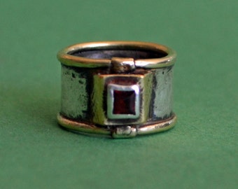 Vintage Ring Sterling Silver 14k Gold and Garnet Tribal Style Signed