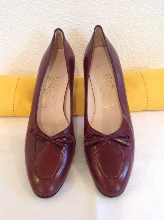 Items similar to 1970's 1980's Vintage Salvatore Ferragamo Shoes Made ...