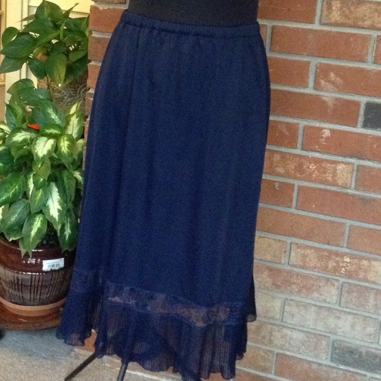 Vintage 1960's navy blue half slip with lace and by ReathelsStore