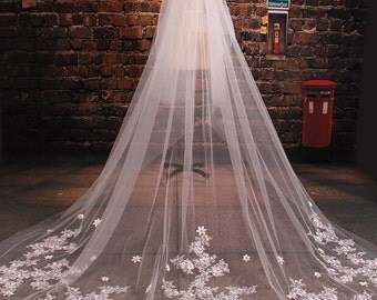 Luxury wedding veil Cathedral veilBridal veill off white veil lace veil two tiers veil with comb ivory veil in handmade 3.5meter