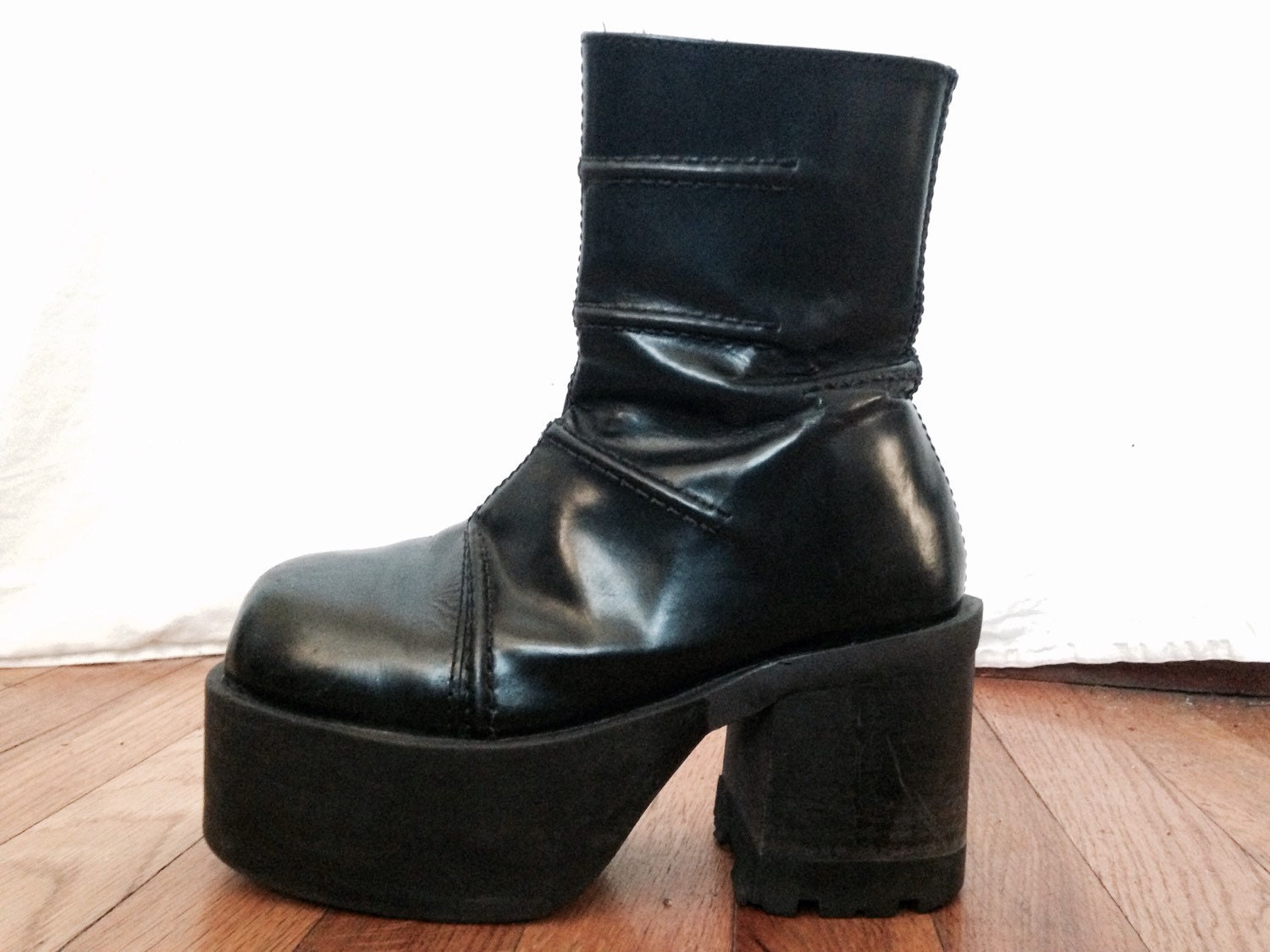 square it's a faux leather platform boots