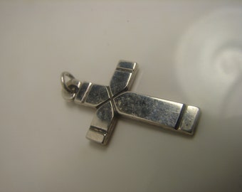 Vintage Cross James in charm 139  Avery last P  Retired endant market  cross a