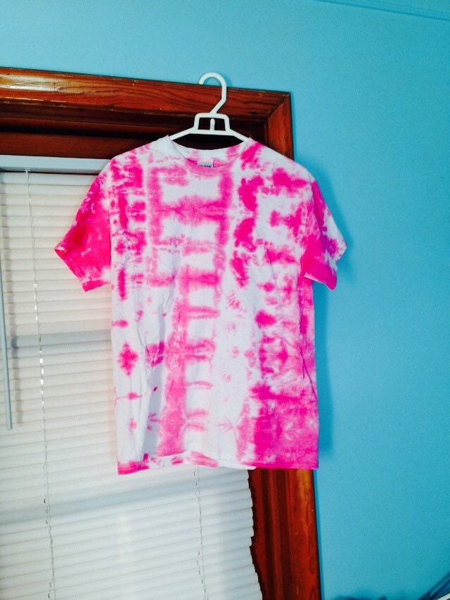 pink tie dye shirt diy