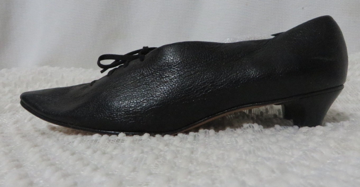 Vintage Shoes 50s early 60s Winklepicker lace up Kitten Heels