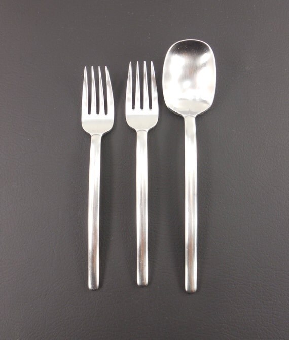 Mikasa ZENA Japan 188 Stainless Steel Flatware 2 Dinner