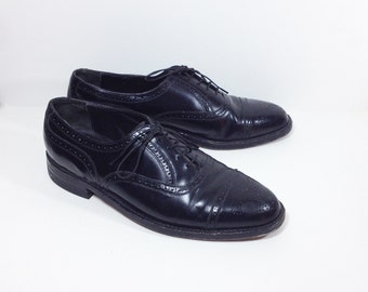 Vintage Size 8 Mens Black Leather Oxford Brogues / Lace Up Dress Shoes / Vintage Brogues / Vintage Oxfords / Ladies Size 9 Vintage Brogues