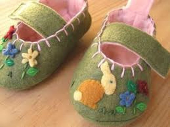 Items similar to Adorable Handmade Baby Booties on Etsy