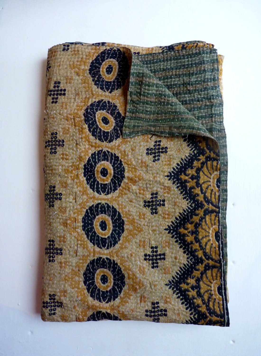 Kantha Blankets | Large Throws, Spreads | dignify