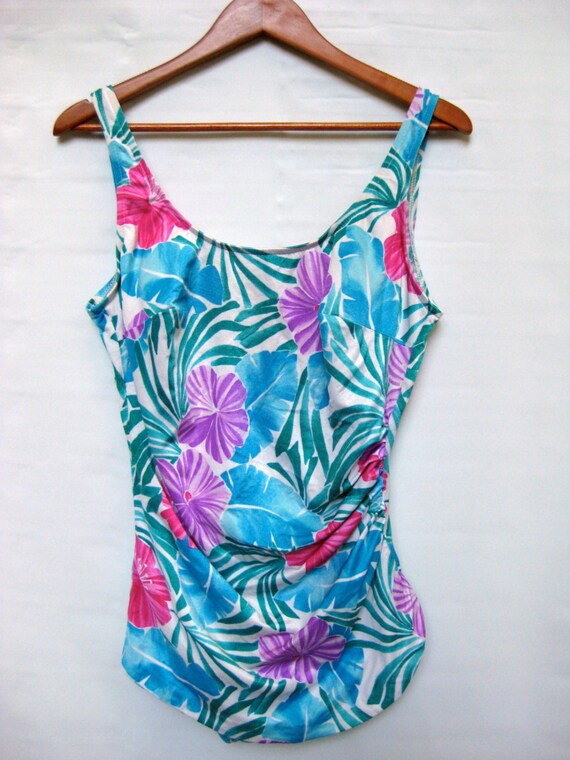 Hibiscus pastel one piece swimsuit size large