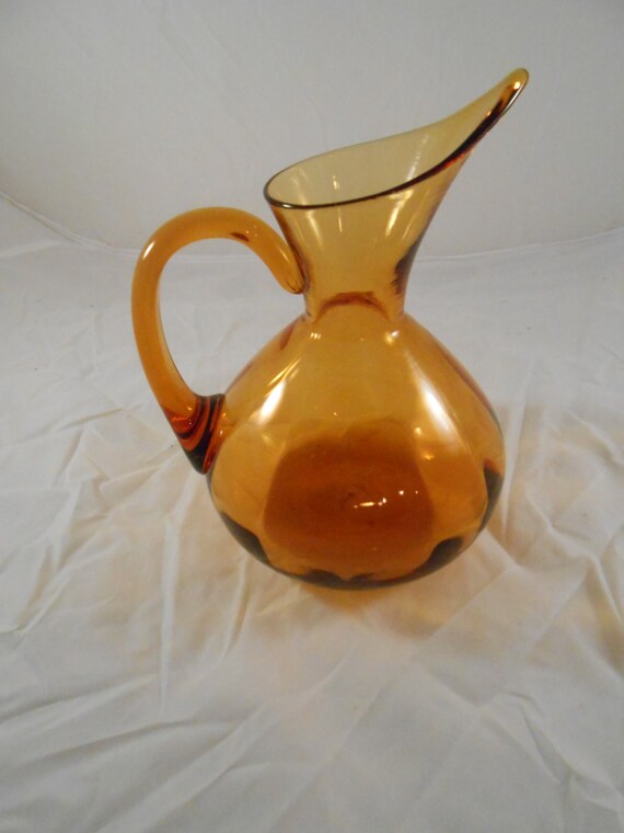 Awesome Vintage Orange Glass Pitcher in great condition