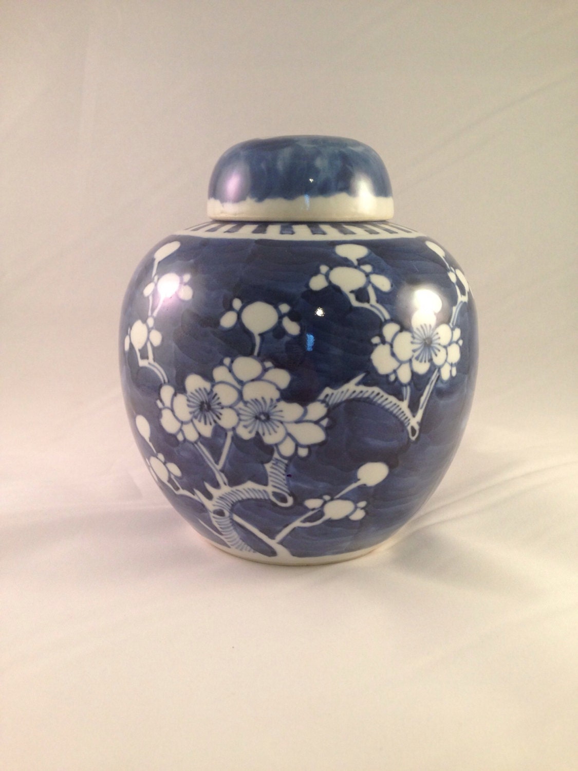 Vintage Ginger Jar Vase Vessel Blue White Asian Japanese
