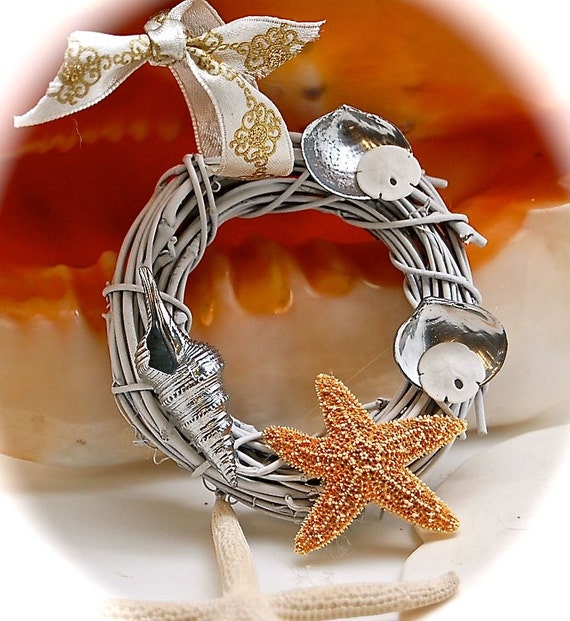 Christmas Ornament, seashell ornament, Silver and White Seashell,  Wreath Ornament, , Beach Inspired, real sugar starfish and sand dollars!
