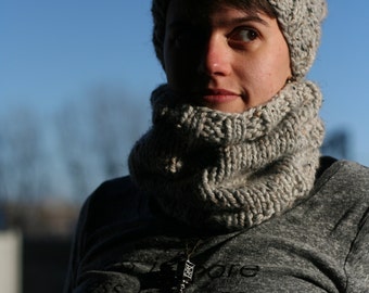 MADE TO ORDER - Winter Hand Knit Cowl, Chunky Knit Cowl, Circle Scarf, Many Colours Available