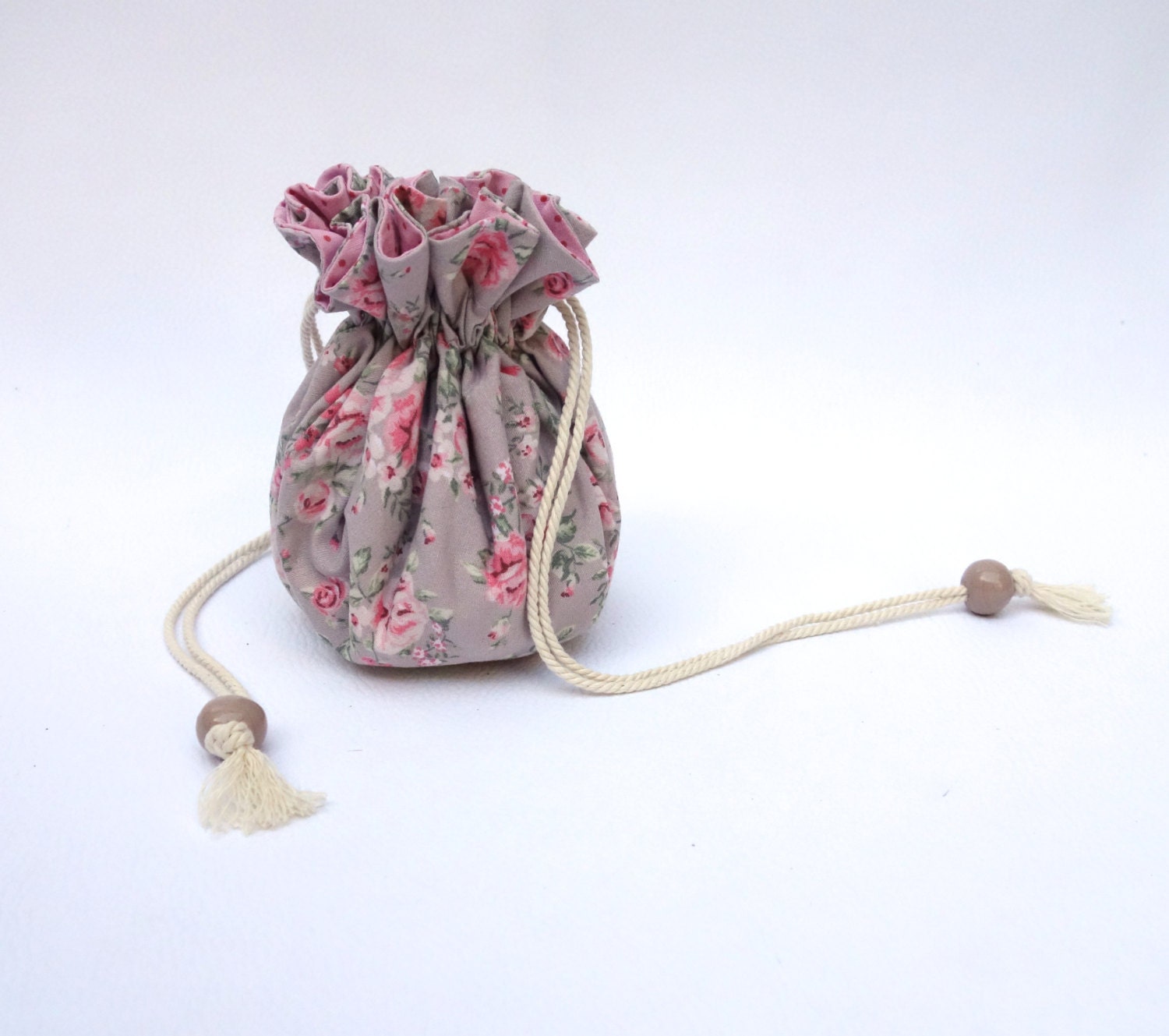 Jewelry drawstring bag / Travel jewelry pouch / by Sakamaliss