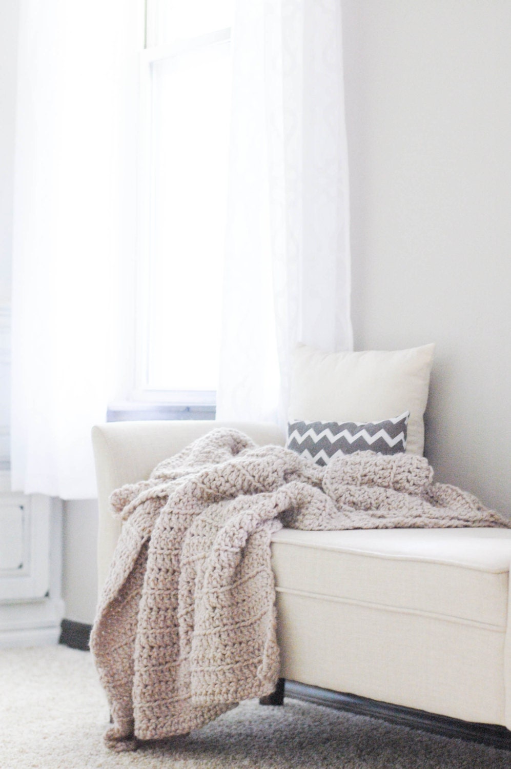 Chunky Knit Crochet Wool Throw Blanket Afghan / THE BARROW