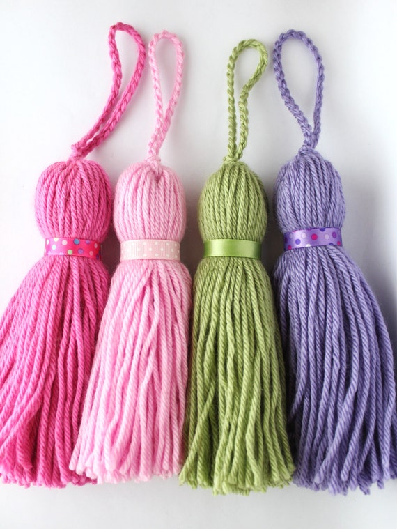 Yarn Tassel Pink Keychains, Tassels, Purse tassel, Life Planner