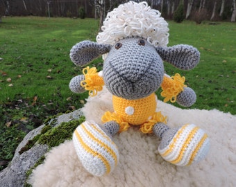 Items similar to Sleepy little lamb on Etsy
