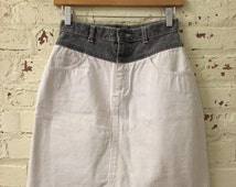 Mini Jupe Denim EXPRESS à Ceinture Bijoutée - Or - Taille 3/4 - Neuf Avec Étiquettes