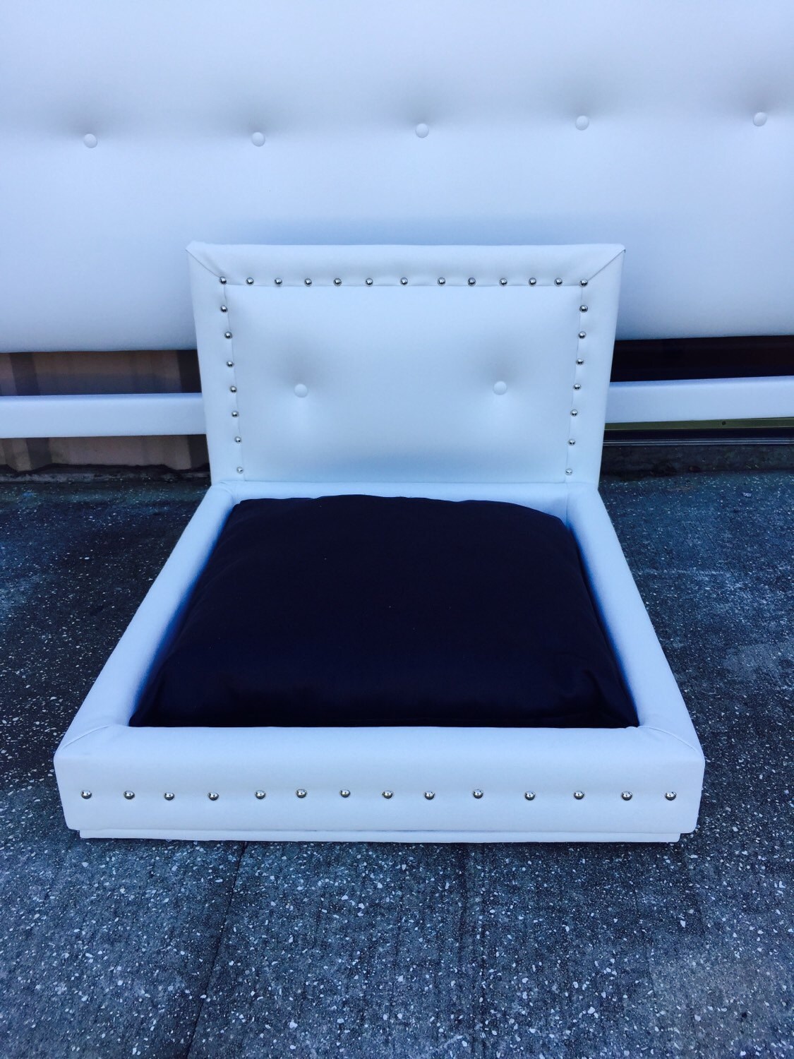 Dog Bed Bright White