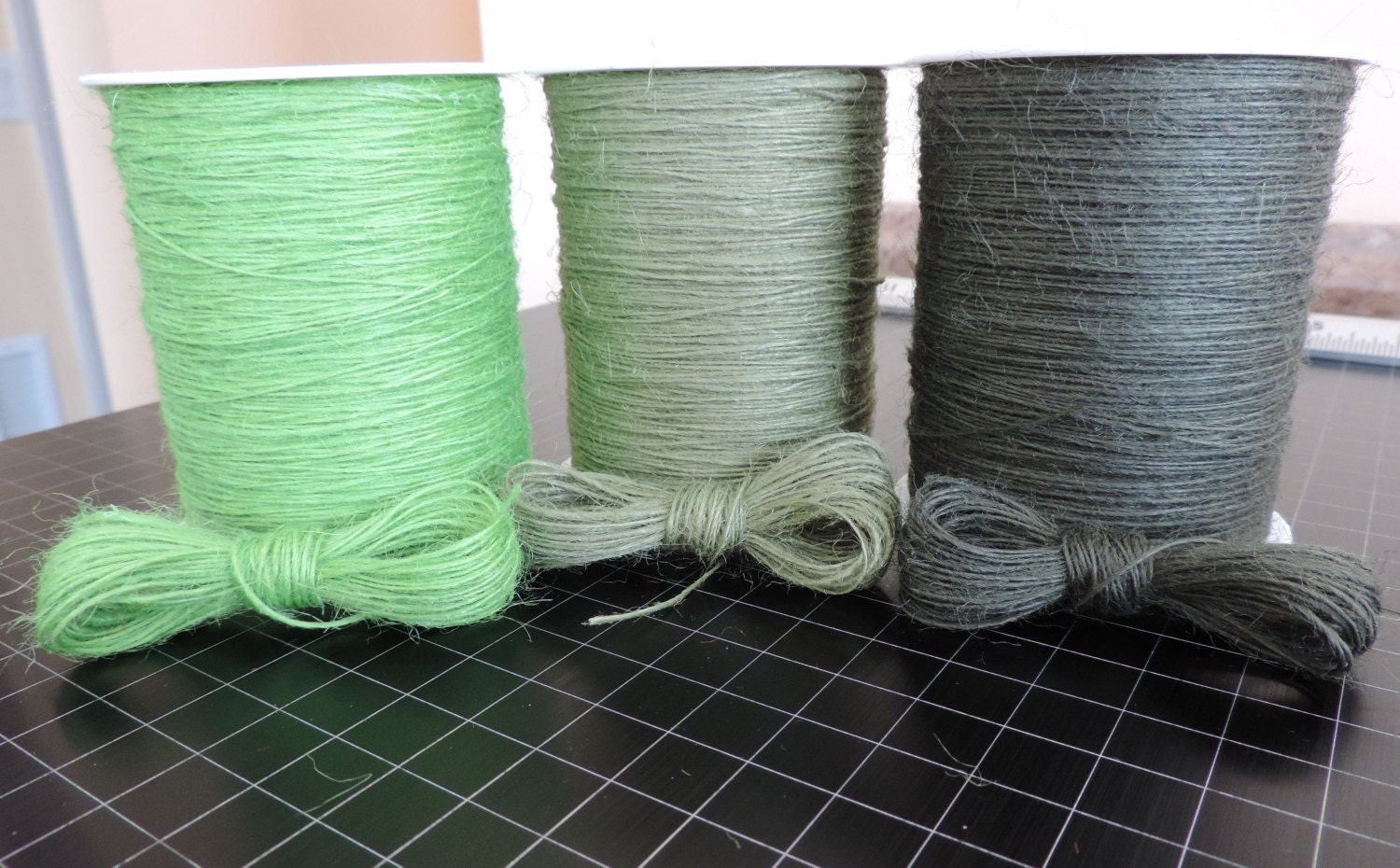 May Arts Burlap twine, Craft twine, Scrapbooking, Card Making... 10