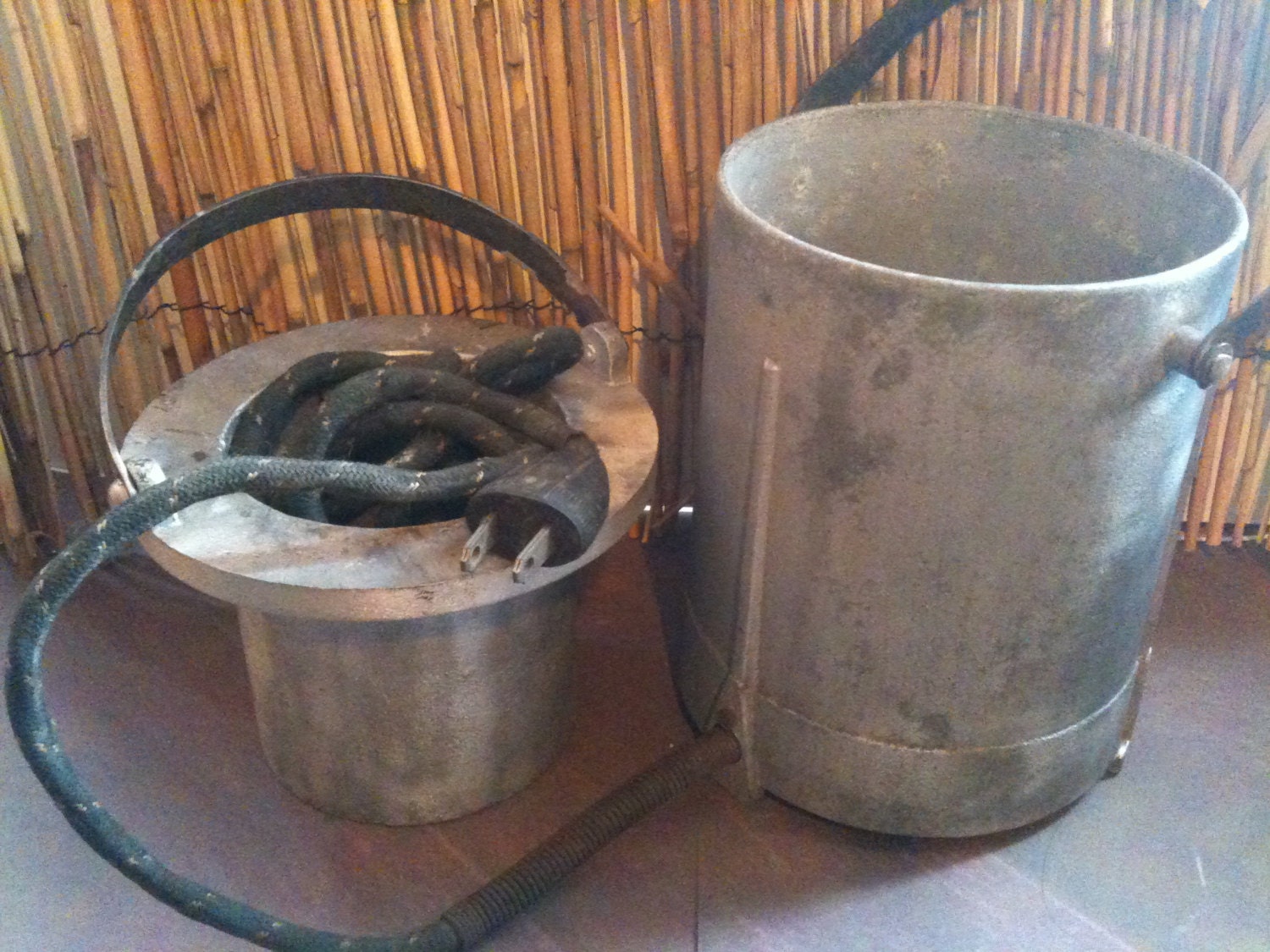 antique Wax melting potaluminumID31/4w x 31/2 d 120v