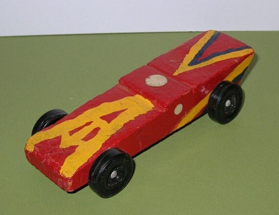 Vintage 1980s BSA Pinewood Derby Car the red Avenger