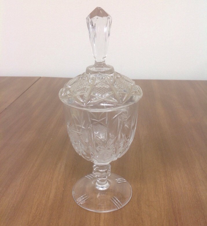 Vintage Beautiful Clear Pressed Glass Sugar Dish on a pedestal with lid